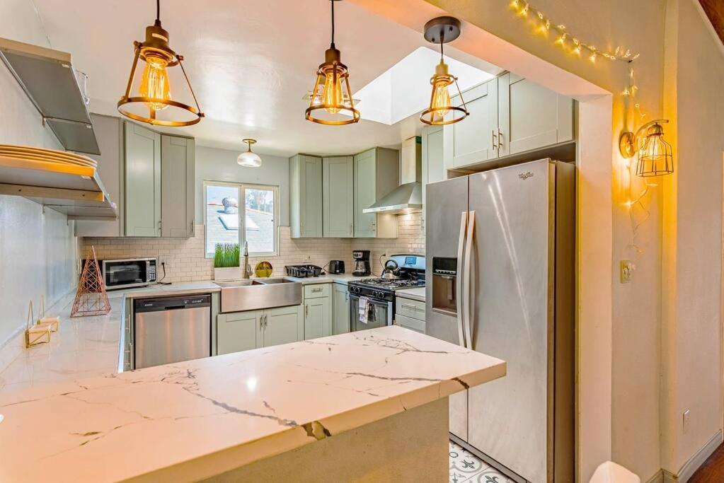 12-Guest 4-Br Spacious Home With Large Backyard, 4-Car Parking San Diego Exterior photo