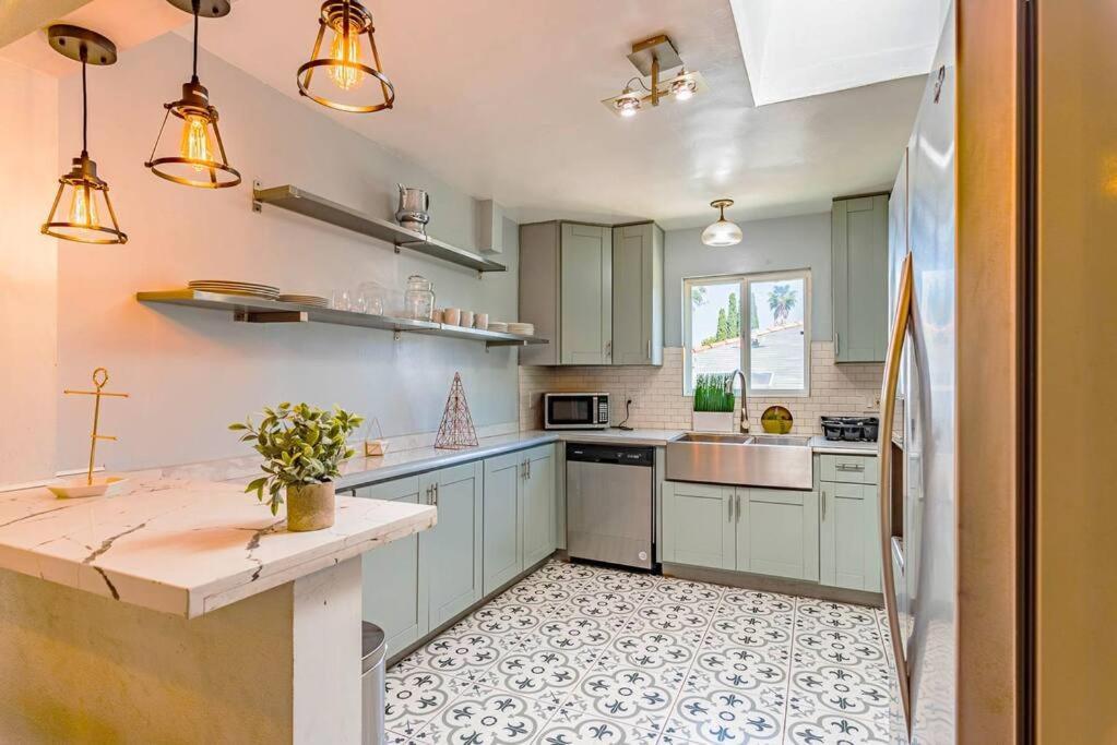 12-Guest 4-Br Spacious Home With Large Backyard, 4-Car Parking San Diego Exterior photo